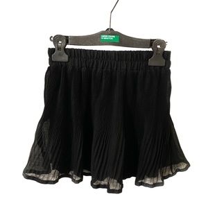 Forever 21 Elastic Waist Crepe Pleated Mini Skirt